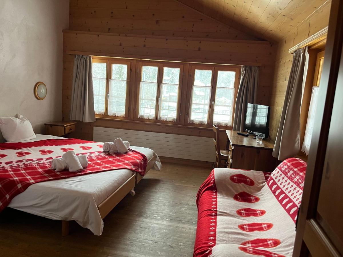 L'Auberge De L'Ours Vers L'Eglise Kültér fotó